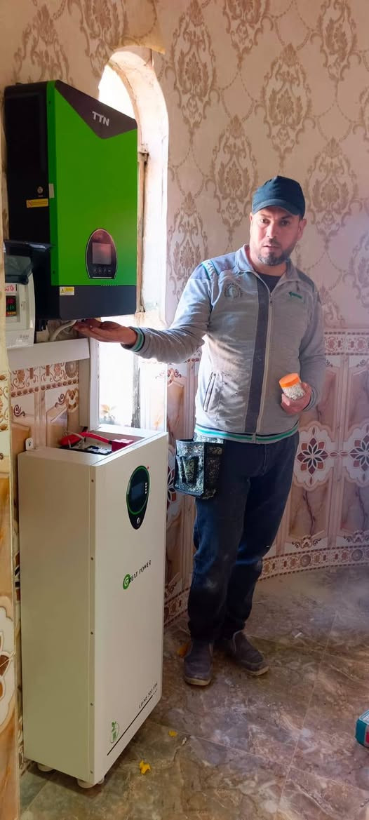 شركة الشروق للطاقة الشمسية النظيفة
👈👈👈👈في كل مكان وفي كل دار 👉👉👉👉

 👍🏻شعارنا الدقه والإتقان والاخلاص بالعمل 👉

تم بحمد الله وتوفيقه تنصيب منظومتان  طاقه شمسيه 
في محافظة صلاح الدين قضاء الشرقاط الساحل الأيمن 

للأخ ابو ايمن
 /الأربعاء /18 /  3 / 2026

 قدرة المنظومة الواحده 
👍  15 أمبير ليلي و 16 أمبير نهاري 🔅 💫💥

مكونات المنظومات
بطاريه 15.5 كيلوواط عدد 1 
انفيرتر 8 كليوواط عدد 1 
الواح عدد 8

عاشت ايديكم الكادر المميز
بقيادة الأستاذ ناظم الصحن 
و  الأستاذ عياد الجبوري 

مواد اصليه من ارقى الشركات العالمية 
ضمان حقيقي مع وصل مختوم باسم شركتنا 
صيانة  كادر متخصص في صيانة المظومات بشكل دوري وفي اي وقت  

شركة الشروق للطاقة الشمسية النظيفة مستعدون لشد وتنصيب الطاقة الشمسية خارج وداخل المحافظة وبسعر مناسب جدا 
متوفر منظومات طاقه شمسيه ونقد اقساط عن طريق ماستر كارد او كي كارد الرافدين حصراً 
موبايل 
 استاذ سعيد *********** 
استاذ ناظم *********** 
استاذ عياد ***********
