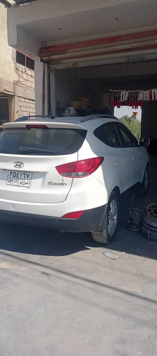السلام عليكم سياره توسان موديل 14 ماشيه  170الف سياره خليجي كفاله كير مكينه  ومكفوله من صبغ او تبديل عده بارد في باب السايق  رقم اربيل تريد تحويل تريل وكاله سنويه ساقطه بل 18 حداديه  جديه تخم تاير تبريد منضومه جديده سياره ما متعوبه *********** سعر 145قفل عنواني بابل حله حلة, بابل

