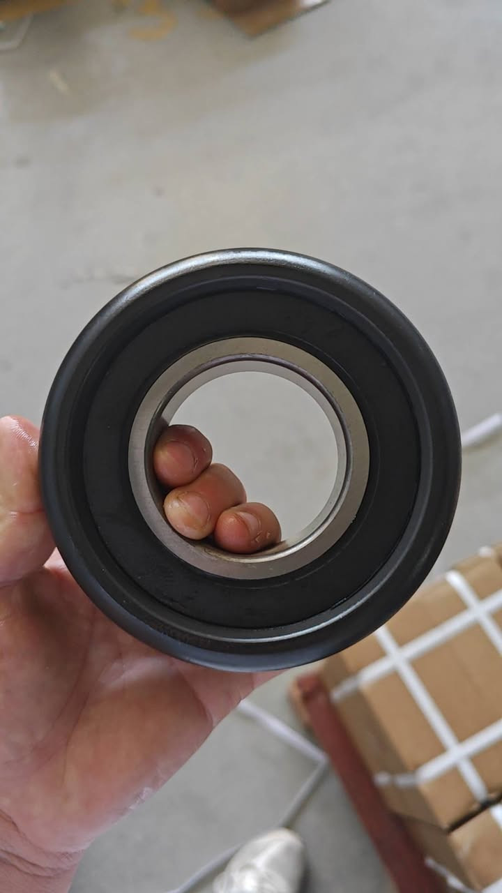 Forklift mast roller bearing
#forklift
#bearing
#forkliftparts
#forkliftsparepart


**إذا كنت صاحب هذا الإعلان وتريد حذفه لأي سبب، رجاءا أرسل رسالة إلى الدعم الفني**