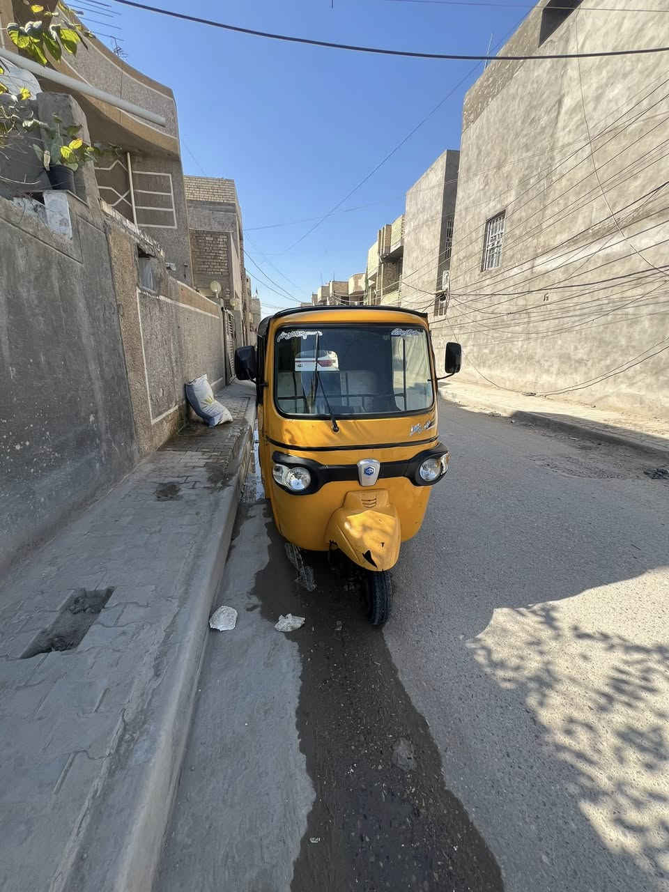 تكتك بياجو أوراق الكشر مبين كدامكم وكلشي موضح موديل 2021التكتك مكينتها نضيفه فشك جديد أوراق كامله مكان الأمين الثانيه شارع المكاتب السعر 2500قفل لان التكتك نضيفه  كبل للشارع رقم الهاتف ***********
