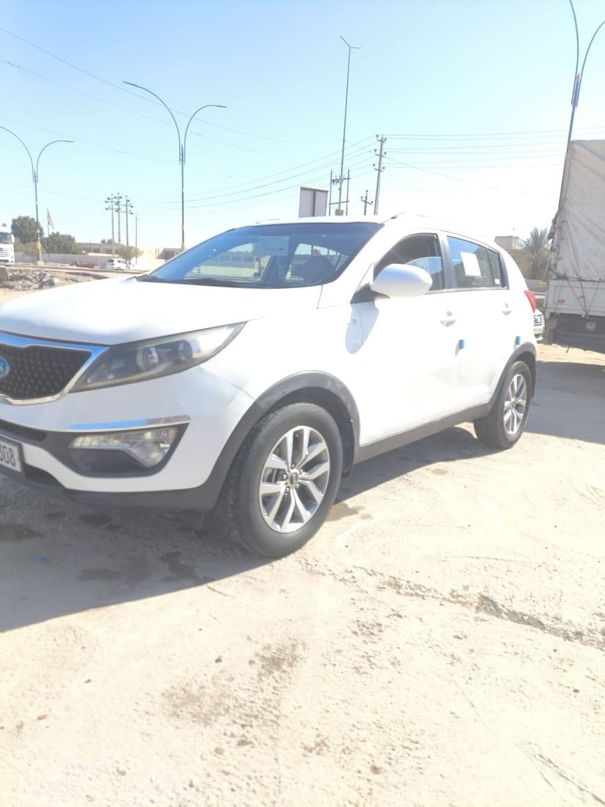 سلام عليكم
سبورتج موديل ١٦ خليجي
صبخ جاملغ امامي ايمن فقط
سياره جاهزه مانقصه شي
موصفات
شاشه كامره
تبريد قطعتين
تحكم ستيران 
مكينه ٢٤٠٠ مامفتوح برغي 
دواخل لونين
بسمي مداوار ثاني يووم
مكان السياره ناصريه الغراف
السعر ١٤٥ وبيه مجال بسيط
***********
