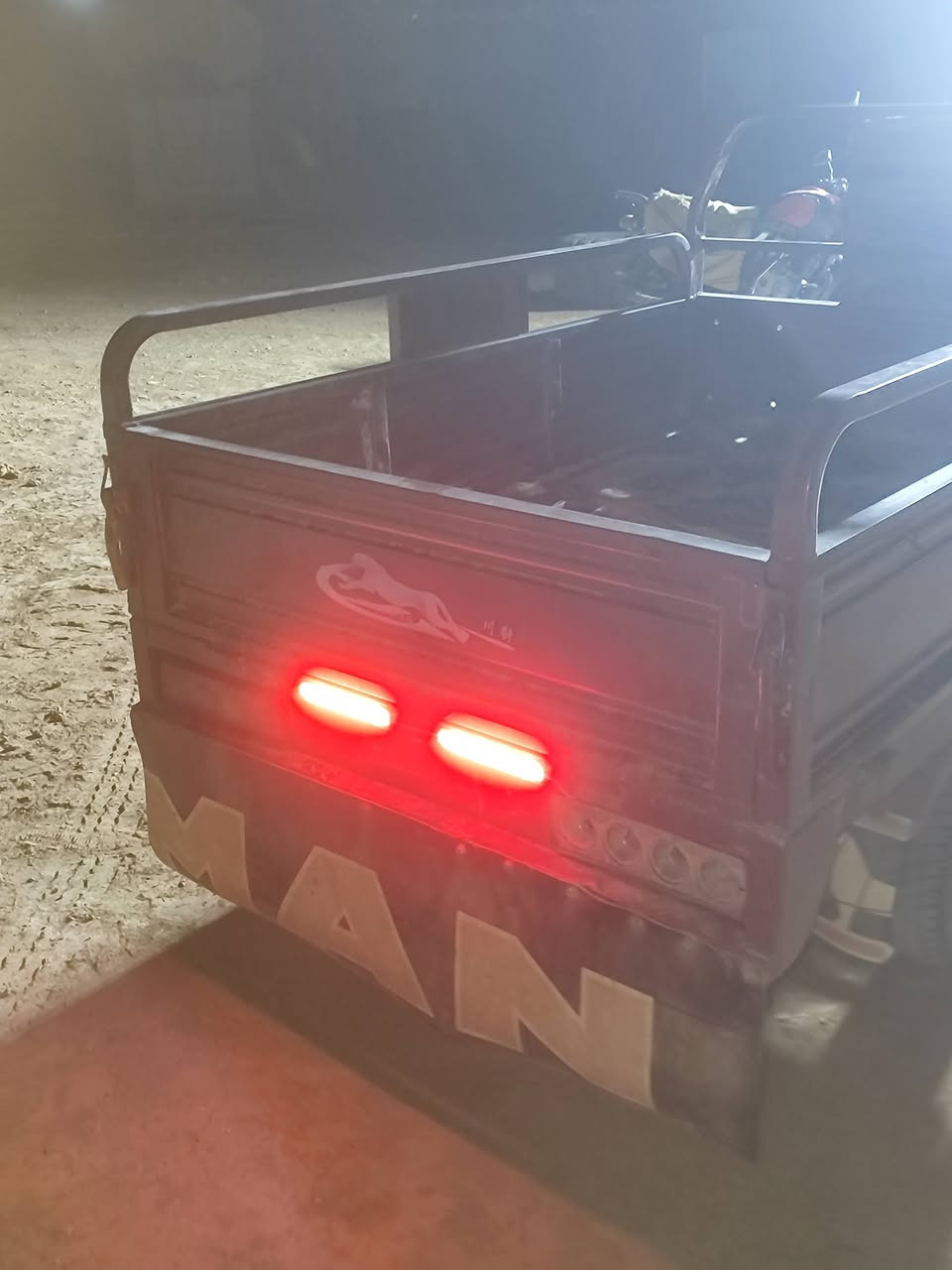 سلام عليكم ستوته  ام الطير موديل 20 مكينه 23 نضيفه مكفوله مثل ما كدامك تصوير بليل 
اوراق كامله اصولية  مكاني ديالى بلدروز 
***********
متواجد عل نت وعل خط
