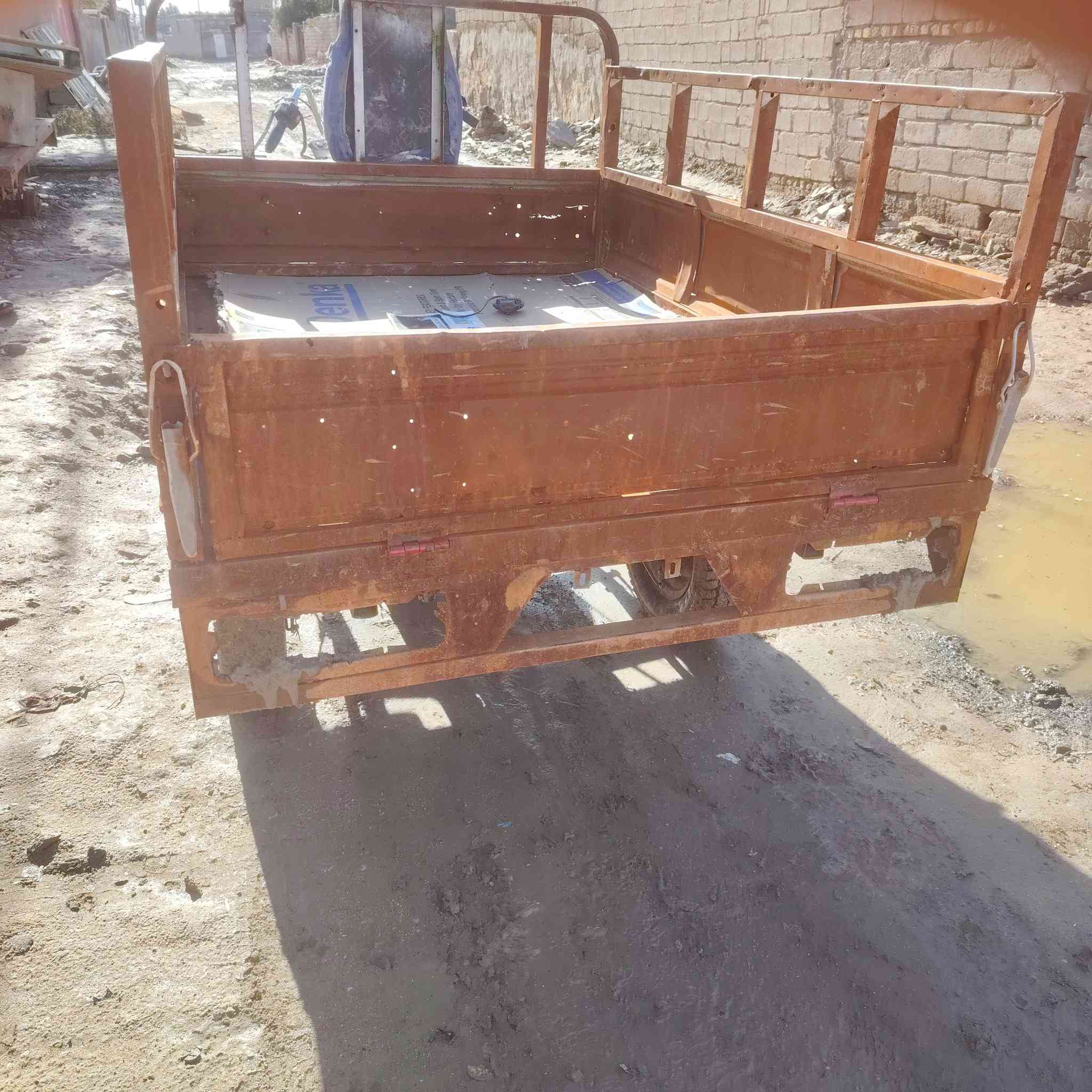 سلام عليكم ستوته لبيع موديل 2012 رقم ابيض وسنويه مكينته 2023 شاصي بي بي لحيم شويه تعبان مكاني ديوانيه الحمزه الشرقي سعره 650 وبيه مجال لشراي ***********مكلف بنشر رقم راعيه وتصل
