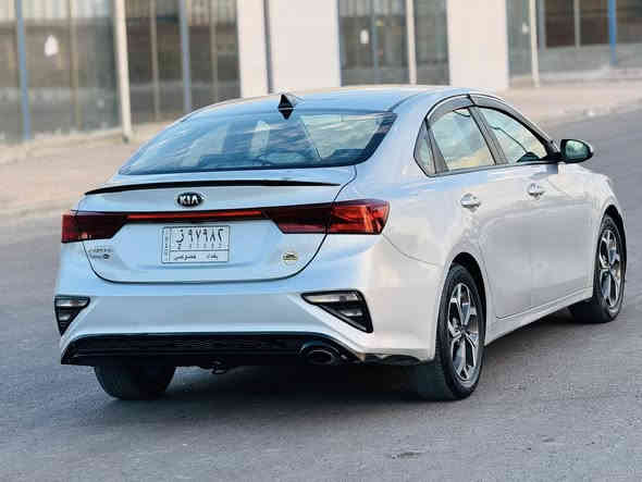 السلام عليكم فورتي موديل 2021 معروضه 128 وبيه مجال حق الجيه رقم بغداد تحويل مباشر مكينه 2000 دوش غير مفتوحه كير كذالك غير مفتوح تبريد ثلج سياره ماشيه 80 حقيقي تبريد ثلج صدر امامي خلفي جديد تخم تاير جديد سياره جاهزه كل نقص مابيه مواصفات سياره شاشه كبيره تحكمات سترين نظام قياده ذاتي رادرات جانبيه وبعد بيه هواي مواصفات (((( حادث سياره جدا بسيط فقط بنيد صبغ بدون دواخل جاملغ راجع بارد بدون صبغ شرط سونار صور حادث مرفوقه ويه المنشور ))) مكان سياره بغداد الاستفسار *********** خاص مغلق شراي يتصل يالله
