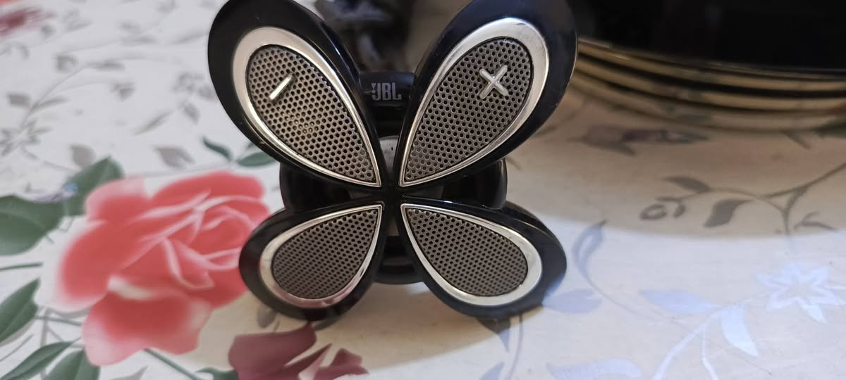 سماعتين على شكل ورده وبيز مشغل jbl الامريكه للاسفسار مراسله الصفحه


**إذا كنت صاحب هذا الإعلان وتريد حذفه لأي سبب، رجاءا أرسل رسالة إلى الدعم الفني**