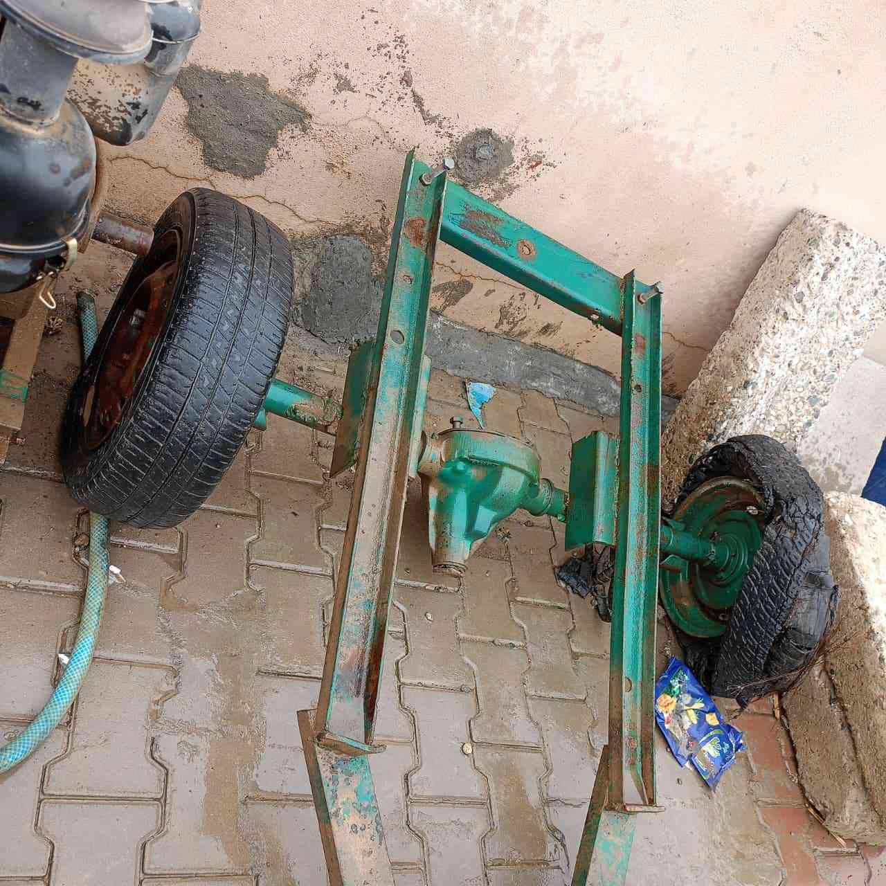 .... السلام عليكم ماطور بتر للبيع
شغال شرط 
مشتغل موسم واحد 
كامل ملحقات خنزيره مع اكسل نقل  
سعر 1٠200
للتواصل ‏‪0780 660 9907‬‏
