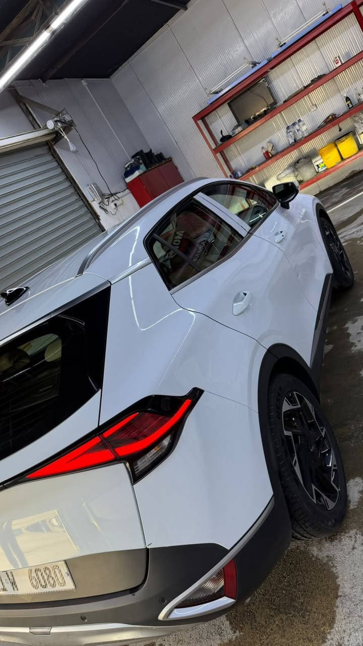 السلام عليكم رقم مميز و سيارة مذكور #السعر وكل تفاصيل
سبورتج 2024 الدولية

 سياره نص فول

1-تشغيل عن بعد

 2-كشنات تدفئة

3-كشنات كهرباء

4-ستيرن تدفئه

5-درايف مود

6- اوتو هولد

7-بصمه ابواب 

8-عداد دجتل

9-ابل كار بلي

10-بصمه تشغيل 

وبقيه المواصفات معروفه

 ماشية 33 الف كيلو بعدهي بضمان 

السياره رقمهه بغداد مميز أربع مراتب 6080 

بسمي تحويل ثاني يوم ما عليهه اي غرامه

السياره صيانتهه كلهه بل وكاله وما متعوبه 

مال بيت وسعرهه بل نسبه بل سوك كلش 

حلو  السياره رايدهه ب240 وبيهه مجال بسيط 

السياره تعيد بيهه 

مكاني بغداد الزعفرانيه 

الرقم #***********
