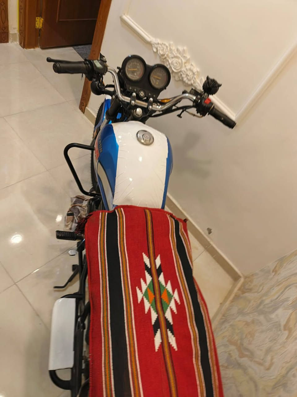 السلام عليكم دايون نفخ 2022 مكينه 150cc سبانه ماممدود عليه اوراق أصولي كامله دراجه كارتون ربع ماذب عليه تبديلة الدهن مالته ب١٥ 
دراجه بالكارتونه حيل جديده تاير الامامي اليوم شديته والخلفي حيل جديد مكاني بابل _مدينة الامام القاسم السعر مليون ٢٠٠ وبيه مجال للشراي للاستفسار ***********
