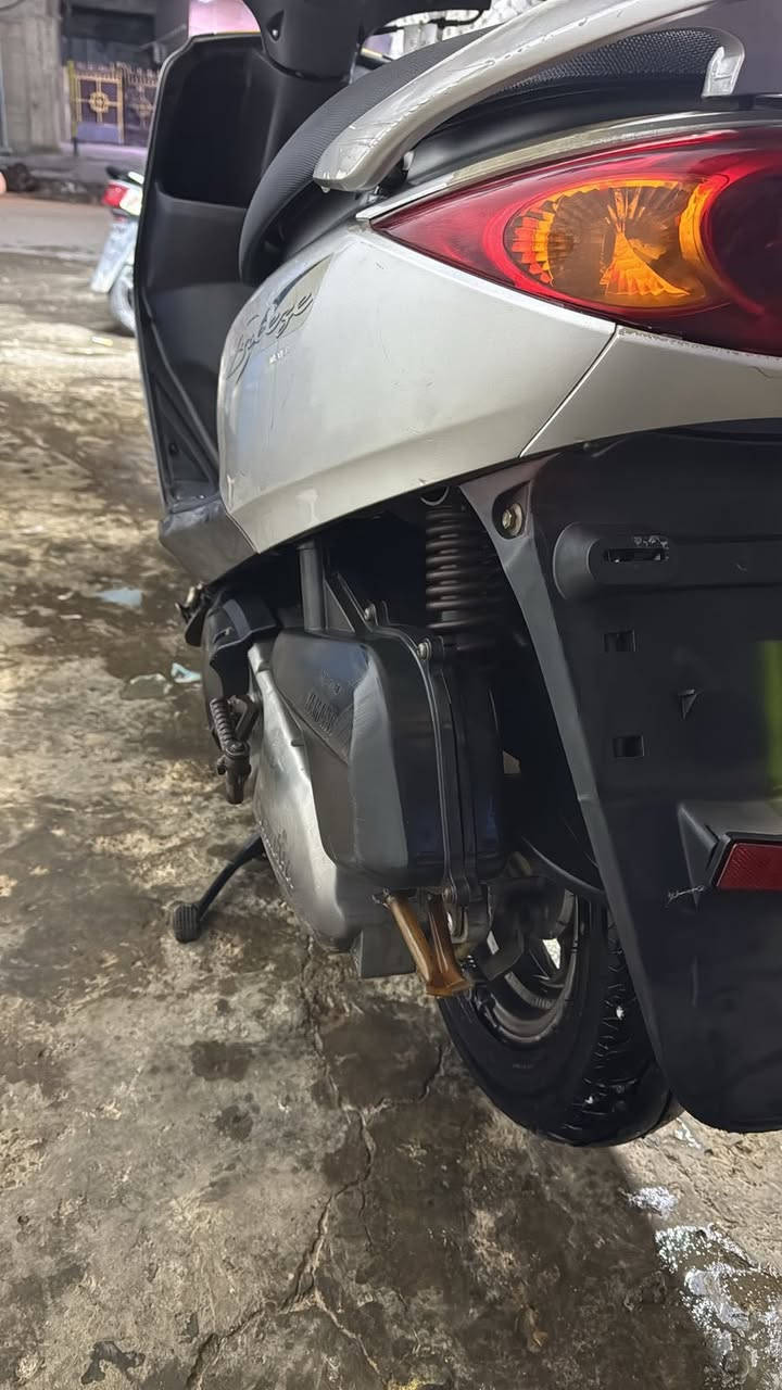 سلام عليكم شباب دراجه صاله سبوعين نازله من رمبه وهاي صوره كدامك دراجه ختم واحد هيه والمكينه مكاني بغداد الامين واتساب ورقم متوفر ***********
