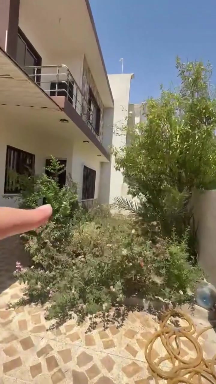 بيت للايجار منطقة فرمان بران 
 خلف مستشفى فاليا
مساحه 170م طابقين 
كاونتر مع البيت 

السعر 500 
الاتصال ع رقم ***********
