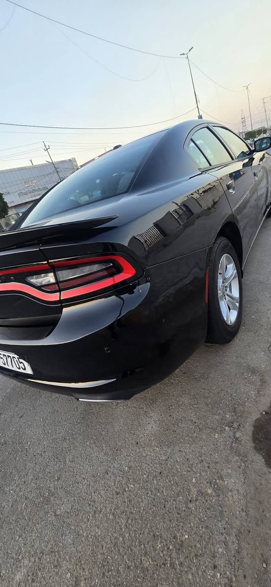 السلام عليكم للبيع دوج جارجر كندي كلين تايتل موديل2015 ماشيه117 سيارةمبيها كلوب نقص نضافه 100 من100 بيهاباردقليل وصبغ جاملغ خلفي جان بي باردموحلو وصبغته ومصورةفديو مال التصليح اي استفسار اتصال فقط خاص ممتواجد عنواني بغداد ***********
