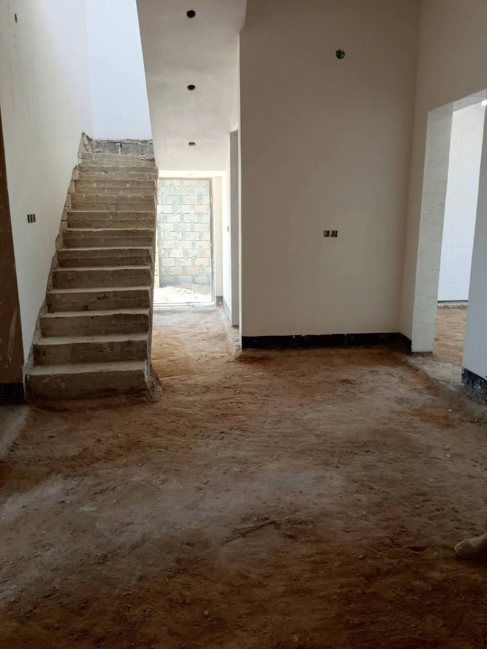سلام عليكم  / يوجد كادر عمل جاهز/ تصعيد مواد/ تنضيف بيوت/ تفليش/ تكشيط/ تنضيف حدائق/ دفن نهري  / شقلنه ليل ونهار   /ومعداتنه جاهز/ ماعليك بس تصال على رقم  /  ***********
