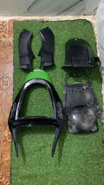 كفرات كاوسكي 2004 كامله  
بجم كامل
صفاح
ذيل
سوادات
واقيات طين الكدام والوره
السعر 225 الف للاستفسار خاص او اتصل ***********
