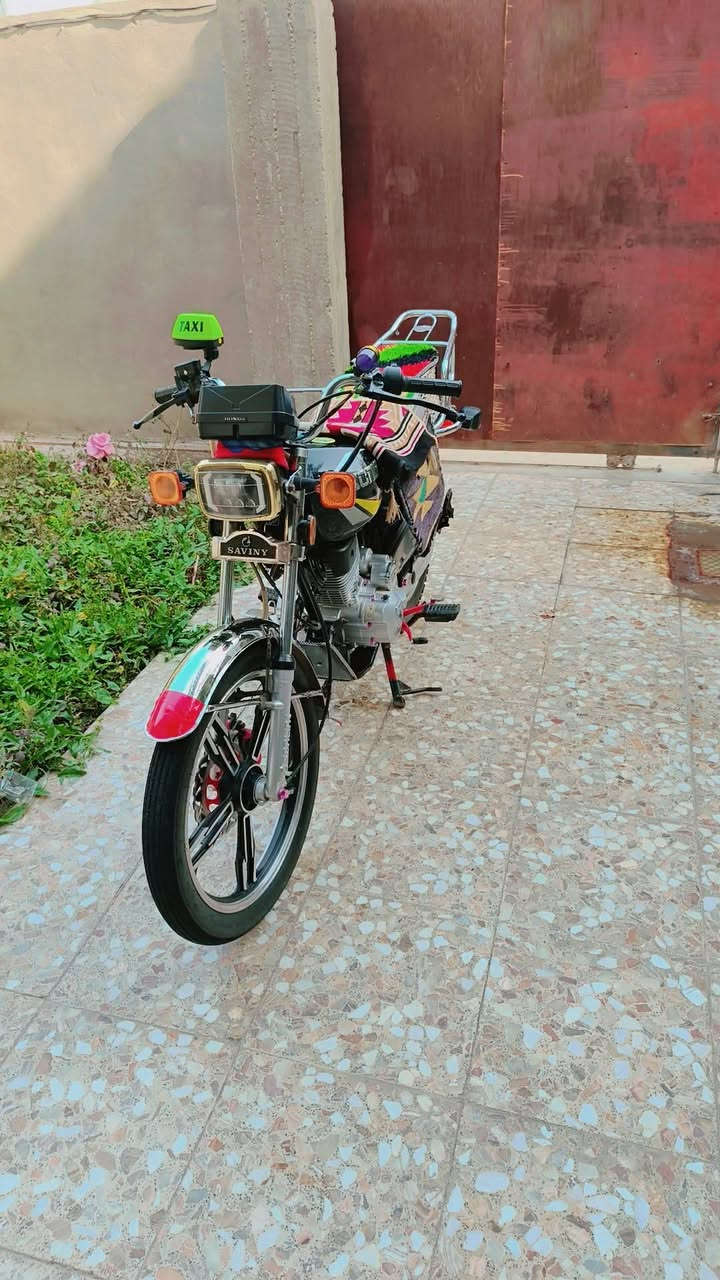 دراجه للبيع سيفان موديل23مكفوله كفاله عامه برغي ما ممفتوحه بيهه اوراق أصولي اصوالي مكان بابل المسيب السعر725وبيهه مجال قليل ***********
