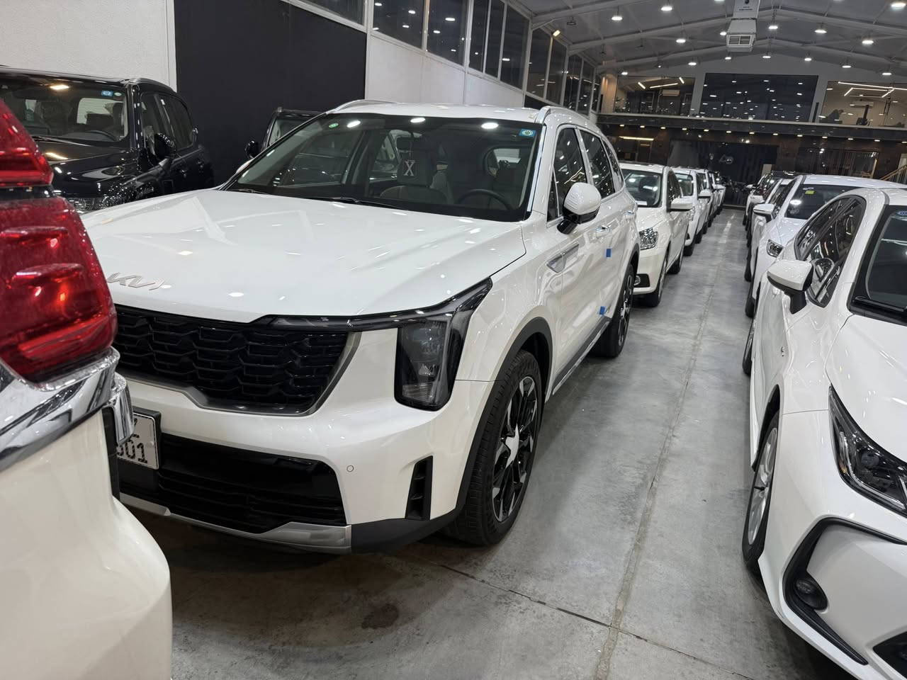 السلام عليكم ورحمة الله وبركاته
للبيع كيا سورنتو ضمان المجموعه الدولية 
موديل 2025
محرك 4 سلندر 
ويل حجم 20 
كرسي كهرباء 
عداد المسافة 5000 km 
رقم بغداد تحويل ثاني يوم 
كفالة عامة
مكان السياره بغداد الكاظمية

للاستفسار***********
