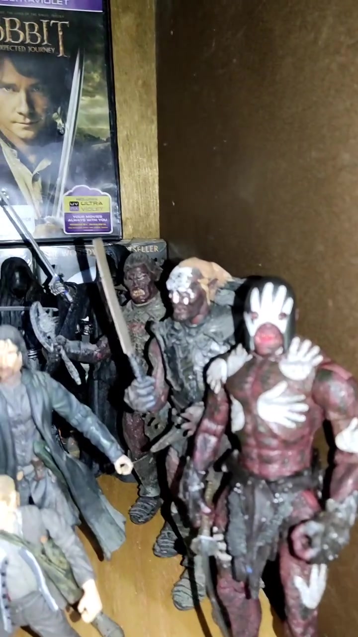 من مجموعتي لسيد الخواتم
المجسمات من ٢٠٠٤ لشركة toy biz اكثر مايميزها الجودة ، والدقة ، ومتانة رهيبة من تحمل المجسم بأيدك شايل تحفة.


**إذا كنت صاحب هذا الإعلان وتريد حذفه لأي سبب، رجاءا أرسل رسالة إلى الدعم الفني**