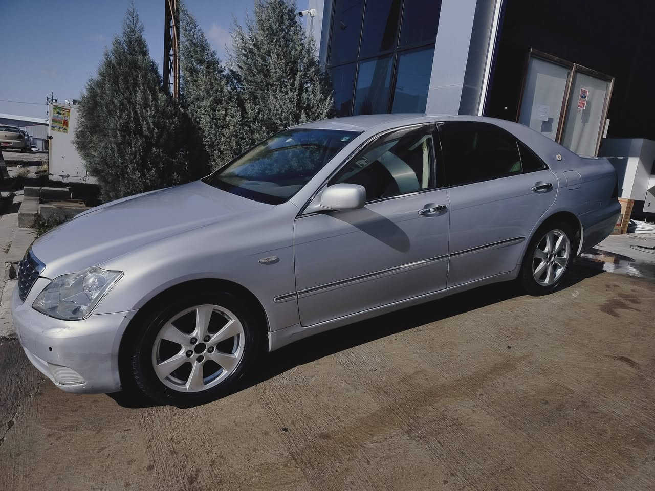 2007براوه ٣دوكمه ناوزه رد 182بي دوكه ل حاسه ورادارپه رده سعر 41قوفلي 
***********
***********
