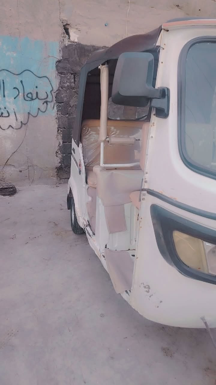 سلام عليكم تكتك تيفيأس موديل ٢٠ كفاله عامه رقم وسنويه بابل شرط التحويل التكتك جاهزه كبل لشارع كله مبدل جديد كهرياأيات كله شغاله كلجات دبلاات تكتك كلش حلوه مال جناي ماعده طخه بصف الباب شبر معمره وكامله ولباقي مكفول مكاني المحموديه رقمي *********** سعرها 4800 وبيه مجال بصيط دشبول ٢١ مكلف بلنشر
