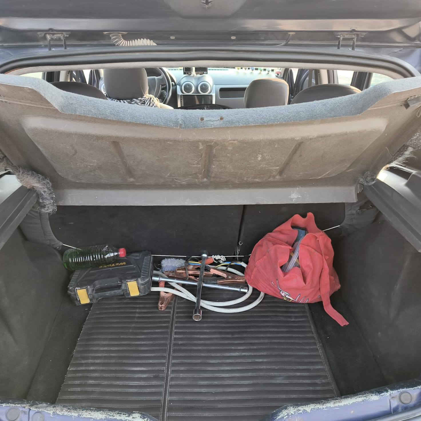 رينو موديل ٢٠١٣ بدون ضربه
سياره جاهزه
بيها جراد شويه 
وبأسمي
٥٥ ورقه وبيها مجال للشراي 
للاستفسار اتصل ع  الرقم
***********
