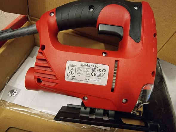 💥 منشار الأركت FELISATTI JSF65/550E: الدقة والقوة! 💥
​1. قوة الأداء: محرك 550 واط يضمن قطعاً فعالاً وسريعاً للخشب (حتى 65 ملم) والمعادن.
2. تحكم تام: مزود بقرص للتحكم في السرعة لتوفير الدقة المطلوبة لكل مادة.
3. صناعة أوروبية: جودة ومتانة عالية من علامة FELISATTI.
4. استخدام متعدد: مثالي لقص المنحنيات والأشكال الدائرية في مشاريع النجارة والديكور.
5. جهز ورشتك: ابدأ مشاريعك باحترافية اليوم!
​📞 للاستفسار والطلب:
​مراسلة الصفحة مباشرةً.
​واتساب: ***********
​🚚 خدمة التوصيل متاحة لـ بغداد وجميع المحافظات!
​💰 السعر: 55,000 دينار عراقي فقط!
