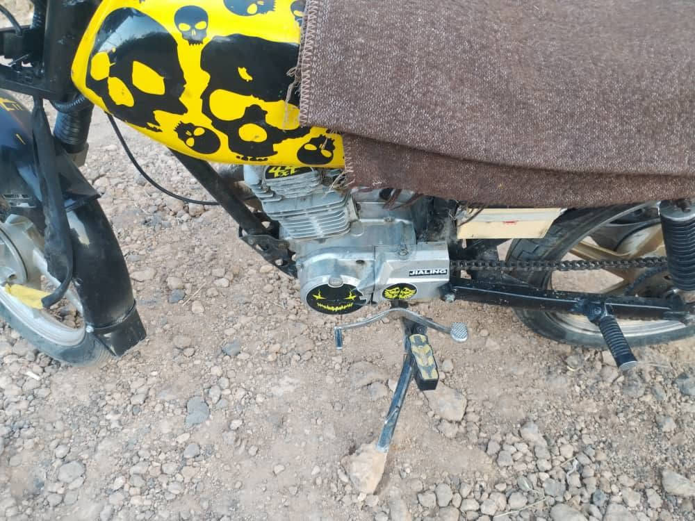 للبيع🚨🏍️
2016 جنزير صدر
فاضيه
لتواصل ابو عمر 0956635573 
التواجد درعا الصنمين جانب المحكمة العقارية 💯👍 
أهلا وسهلا بالجميع 😍 
عالواقع أحلا أن شاء الله


**إذا كنت صاحب هذا الإعلان وتريد حذفه لأي سبب، رجاءا أرسل رسالة إلى الدعم الفني**