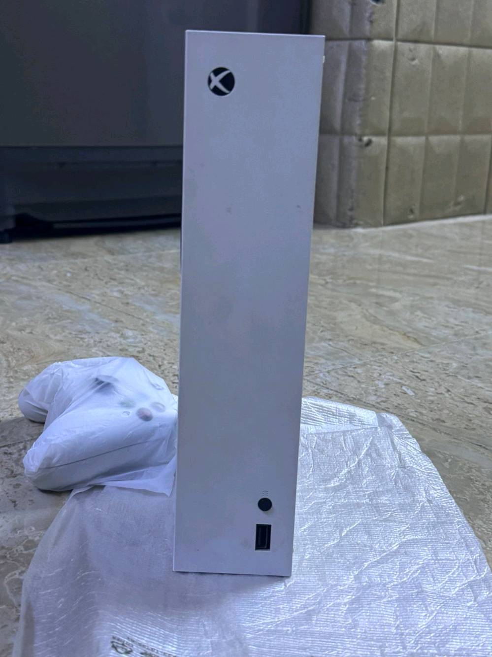 بلي اكس بوكس سريس اس هوه  و يوبي اس  السعر ٤٥٠ هوه ول يوبي اس  و مبرده و قاعداته450 قفل عنوان جميله ***********