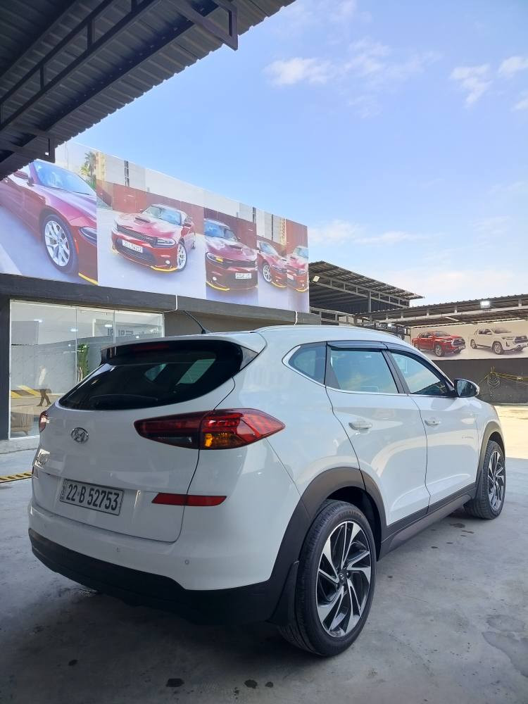 للبيع أو مراوس
سعر 179$ بلاااش 
هيونداي توكسان موديل 2019 جـيـكـي 
ماشيه 100 كيلو حقيقي 
محرك 4 سلندر حجم 2000 دوش مامفتوح بشرط 
كير أوتوماتيك شرط المحرك والكير 
رقم اربيل دولي رقم وهزة وسنويه جديد پأسمي شرط التحويل 
🚫 السياره بدون ضرر بيها فقط بونيد صبغ فقط بدون دواخل بشرط الفحص 
سياره نظيفة جداً بدون صبغ بدون تعديل بارد 🤏 
مواصفات فول بدون بانوراما 
بصمه تشغيل 
بصمه ابواب 
شاشه كبيره 
شاشه اعطال 
تحكمات ستيرن جهتين 
مري شفط 
اشاير بل مري 
لايت عدسه 
قطعتين تبريد 
درايف مود 
كشن كهرب 
ويل كرووم 
بعد بيها هواي مواصفات ‼️ 
سياره جديده وجاهزة من كلشي شرط دينار ما تصرف عليها 
موصل الايسر 
***********
***********
ملاحظة الرقم الكورك بيه واتساب 🟩 
يوجد بيع وشراء السيارات المتضررة والجديدة داخل هذه الصفحه ✅ موصل, نينوى
