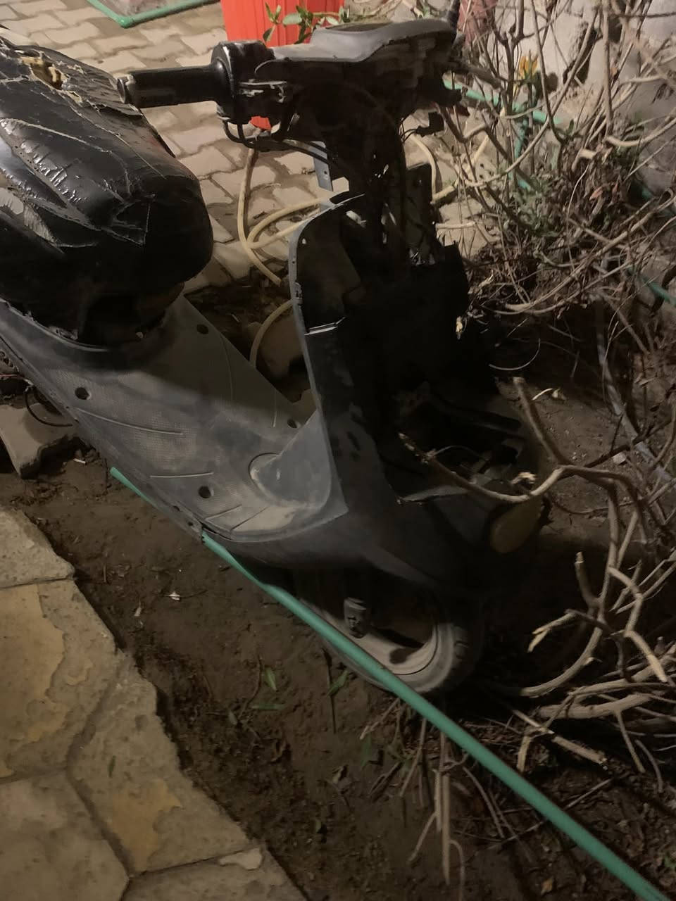 دراجه منغوالي شغاله ابيع كومت حديد طافيه صاره شهر مالي خلق اله الن ملتزم بشغل ومحتاج ابيعه قيم بل يرضي الله ***********
