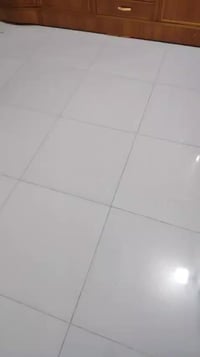 غرفة خشب • نضيفه كلش • قرب مركز شرطة