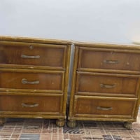 خزانة قديمة • مكان الشعب • ماعندي توصيل