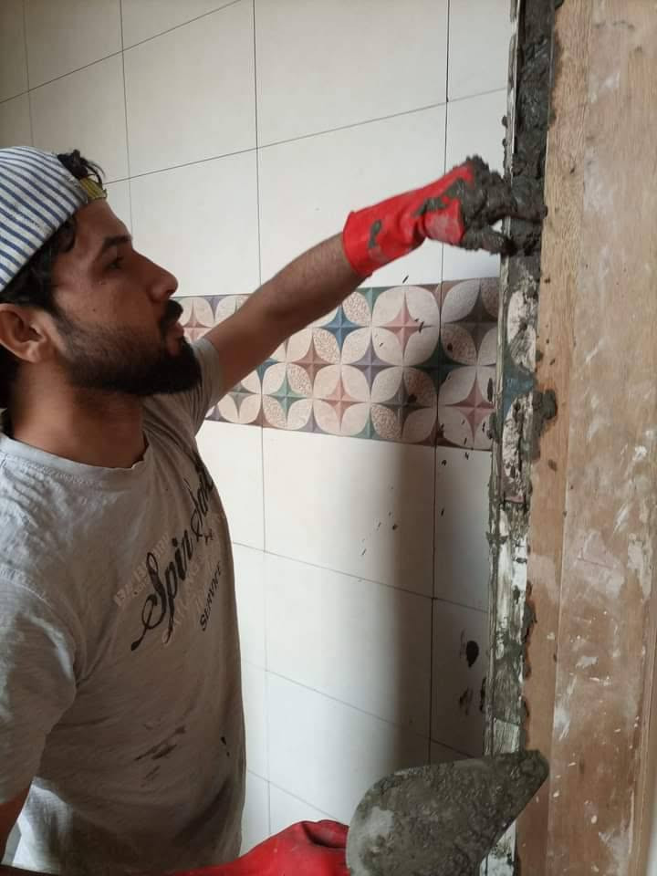 السلام عليكم خلفه سيراميك ارضي وجدران متفرغ حالياً شغل درجه اولى 📞 ***********
