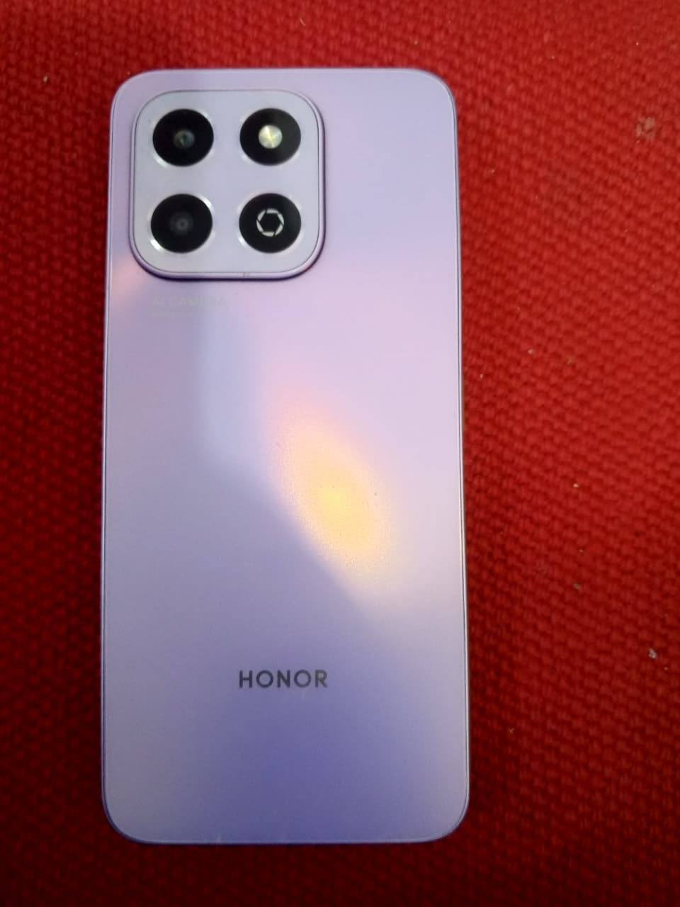 سلام عليكم اسم الجهاز هونر اكس 6 جهاز نظيف ما شاء الله عليه شحنه تمام نظافه الجهاز 90% 100سعر جهاز 150وبي مجال ذاكره جهاز256 شراي تصل على هاذه رقم ***********
