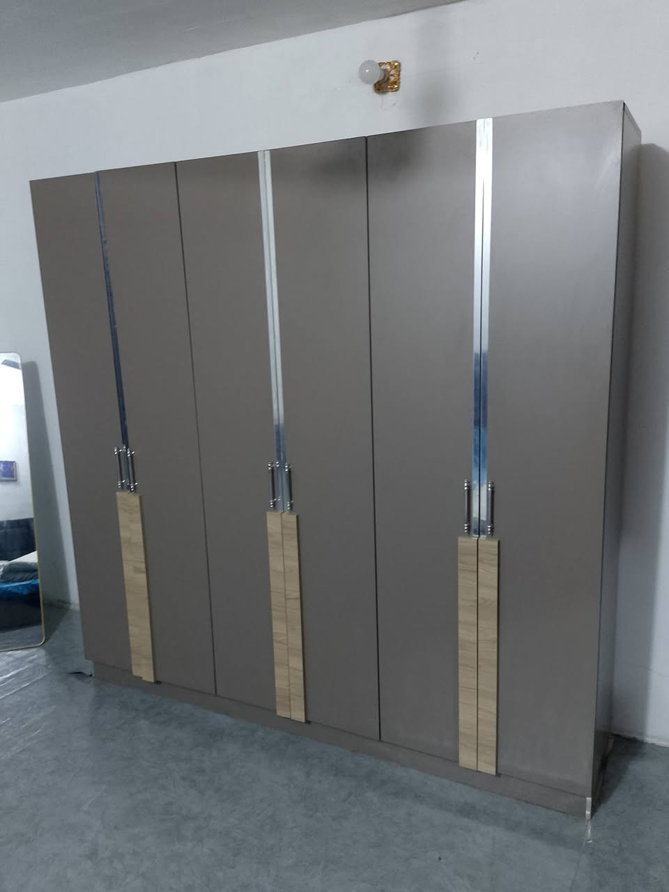 السلام عليكم غرفة تركيا للبيع جديد ما مستعمله سعرها 550 رقم واتساب ***********
