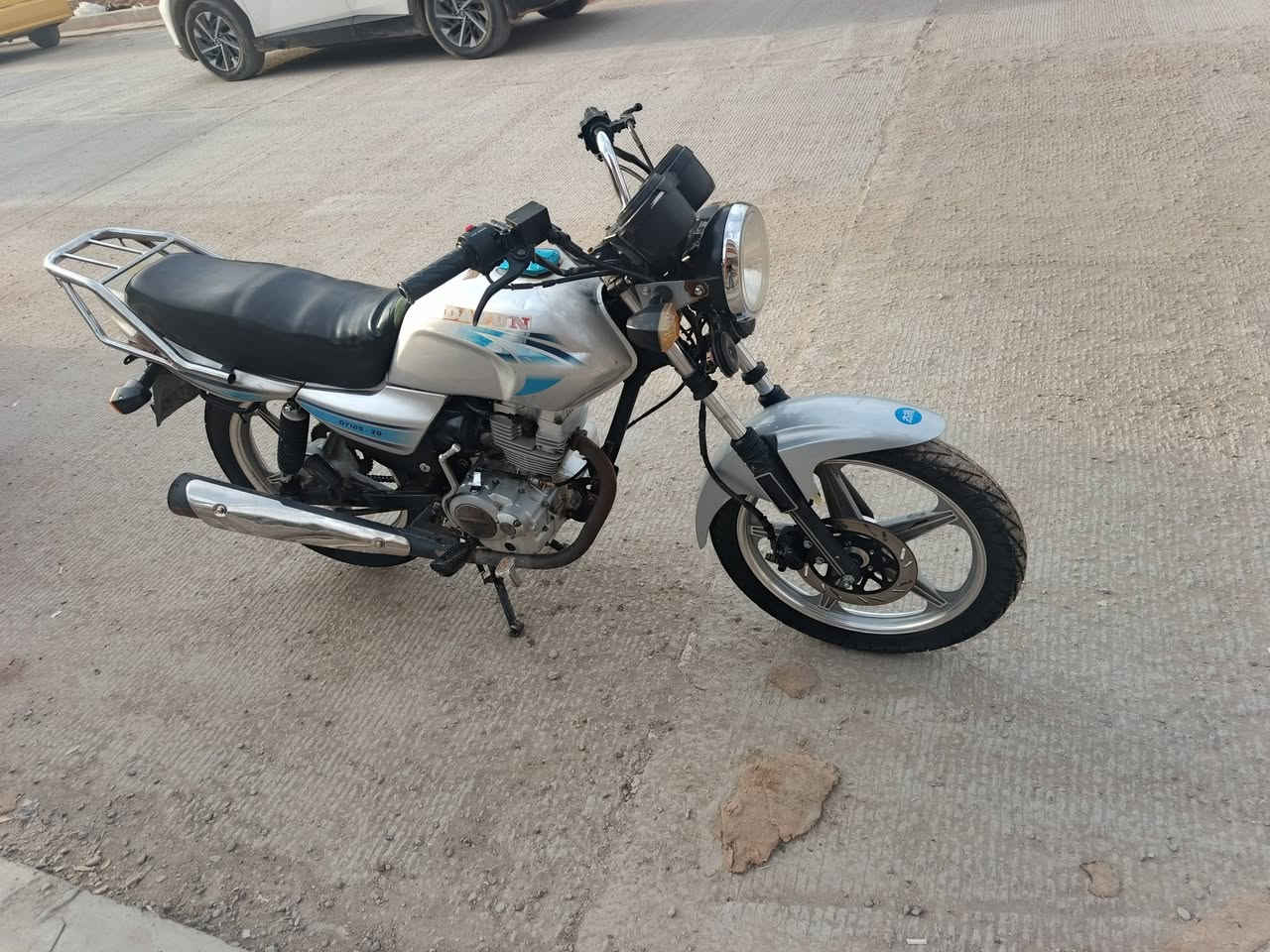 السلام عليكم دايون مديل 18اوراق اصولي البيع السعر 675وبيه مجال بصيط الموشاري لا يكسر بحلال العالم العنوان حله خلف كراج الموحد الهاتف ‏‪***********‬‏
