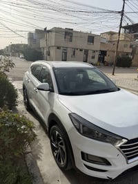 توسان 19 للبيع او للمراوس بسيارة ناصية  رقم أربيل إنكليزي بأسمنه  كير ...