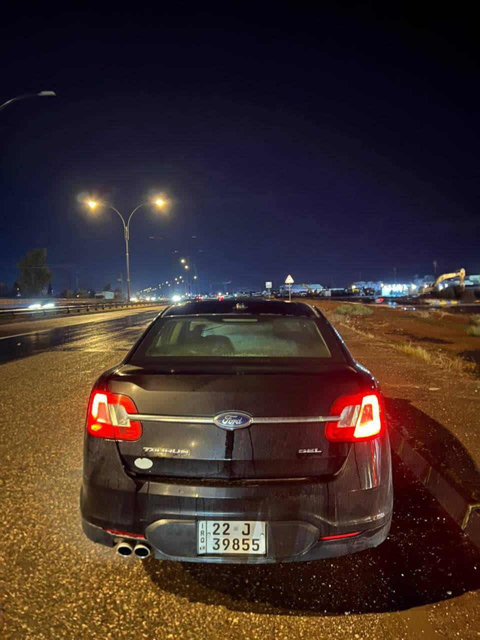 فورد توريس بدون صبخ كلين بدون دعم 
سياره جديد گير محرك بشرط تايرات جديد
تخم جديد رقم سنوي جديد تحويل وكاله بشرط بدون عل بارد 
سعر 100$ 
مكاني دهوك 
رقم موبايل *********** زاخو, دهوك
