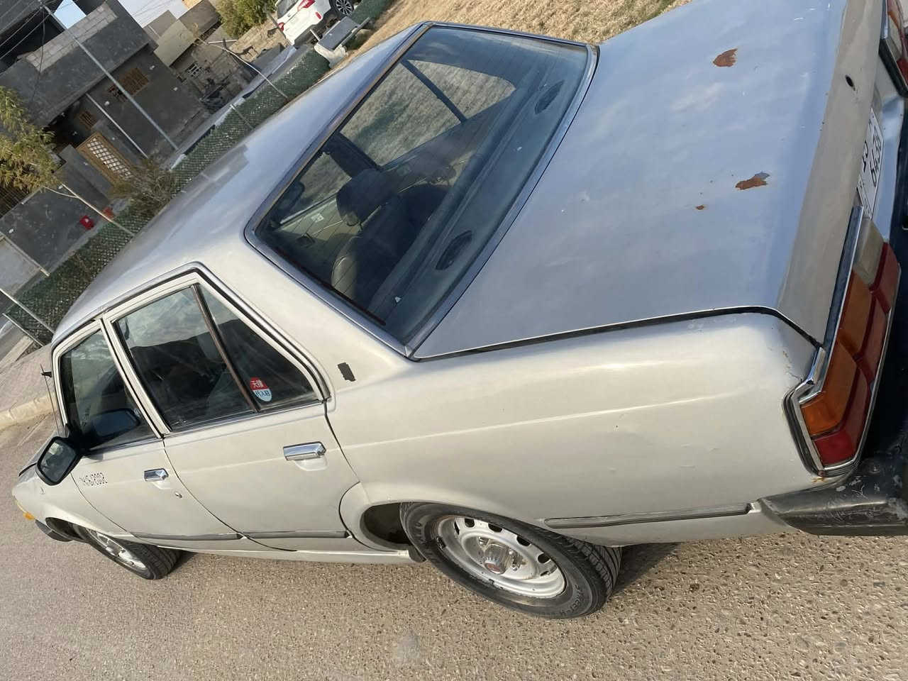 السلام عليكم حبايب 
كرونه ١٩٨١ للبيع 
رقم أنبار دولي بسمي 
مكينه كير نضاف كير عادي أربع نمر 
تبريد شرط ثلج ثلج مكاني كربلاء 
كهربائيات شغاله كلها  وباتري قبل يومين جديد 
 السعر ٣١ وبيها مجال للشراي تعال شوفها وبيك خير وتدلل ***********
