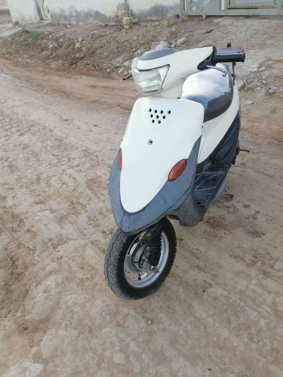 سلام عليكم دراجة بيجي فول نضافة نكرة سلف كهربئيات كلة شغالة مكينه خرسة مفتوحة مرة وحدة شاصي مكفول متوازي علبيعتة ب325 وبية مجال مكاني رميثة
للاستفسار *********** بي وتساب
