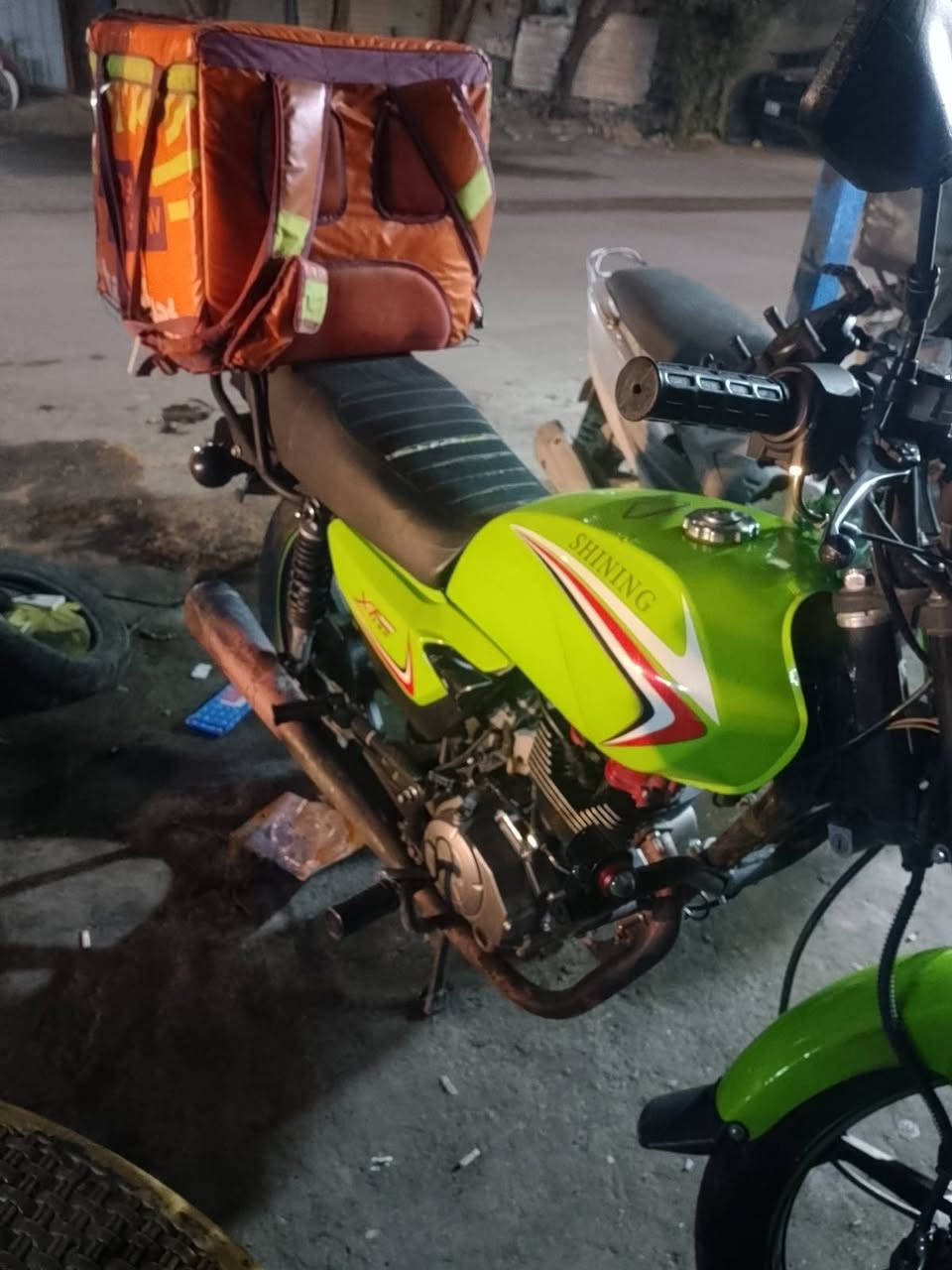 سلام عليكم شاينك موديل 23 باب اول رقم وسنويه جديد نضيفه بلواقع احله من صوره نكره سلف وهندر بأي وقت شلعه ومعدل شك الكاع مناقصها اي شي بس سايق ويطلع بيها على باب الله تخبل خوش دراجه امانت الله ورسوله لوما الضرف الي هسه مريت بي ولا ابيع بس اني توازيت وراح ابيع وان شاء الله الشراي ميشوف شرها وتجيني للبيت الله وكيلك اضيفك وتاكل وتشرب جاي فادتك فادتك ما فادتك غداك واصل وبيك خير وتأمر امر رقم ديالى مشروع وطني بأي محافضه بالك احولها الك واسف عل اطاله سعرها 1600 وبيها مجال لاخوتي الطيبين الاصيلين *********** 
*********** بغداد, العراق
