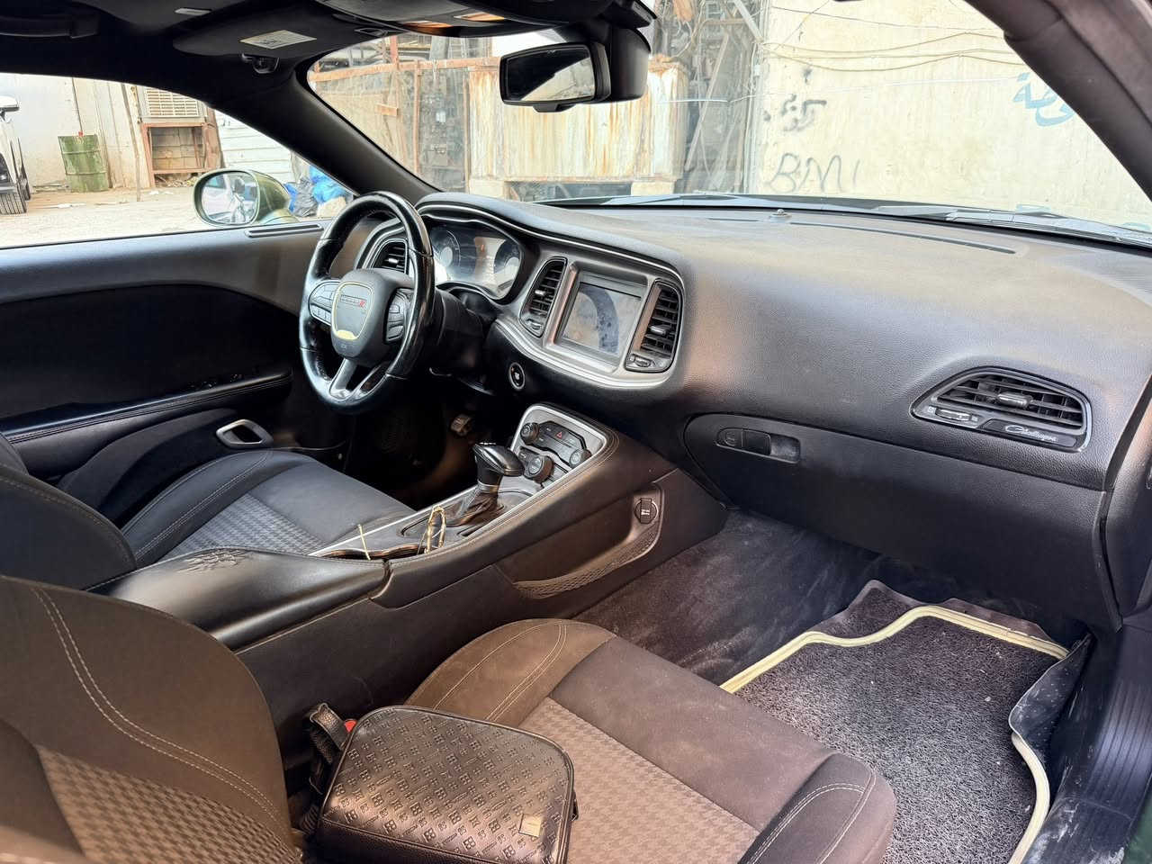 السلام عليكم

جالنجر 2021 

رقم بغداد 

V6 3600

 ￼السيارة داخلة بدون حادث 

هنا صار شخط بالباب ونصبغ 

تقريرها يقرة غرق بس تعمل وتسير بامريكا 

  السونار مرفق 

حلة

 168السعر

***********
