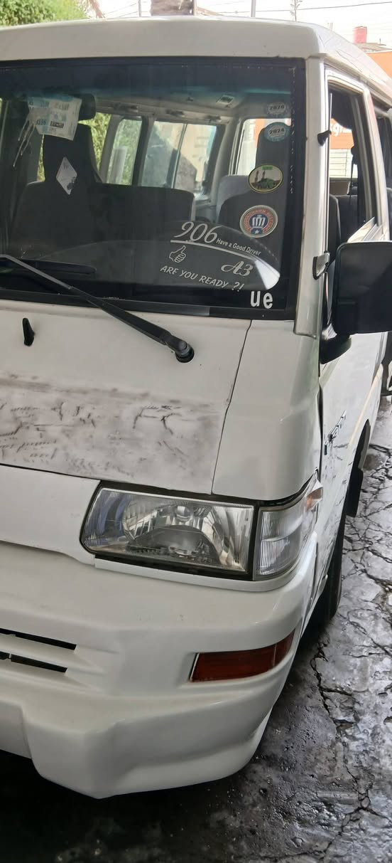 سلام عليكم ورحمة الله وبركاته 
من رخصه الادمن المحترم 
 للبيع باص ميستبوشي L300 
 موديل 2007 رقم سليمانيه هزه وفحص جديد 
سياره بأسمي نظيفه محرك جديد لاتنقيص ولا تبخير 

السعر 78 وبيه مجال قليل 
مكاني بغداد 

رقم تلفون *********** بيه واتساب
