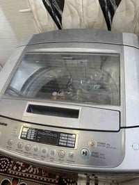 غسالة LG للبيع استعمال قليل وسعر كلش مناسب  07724784301