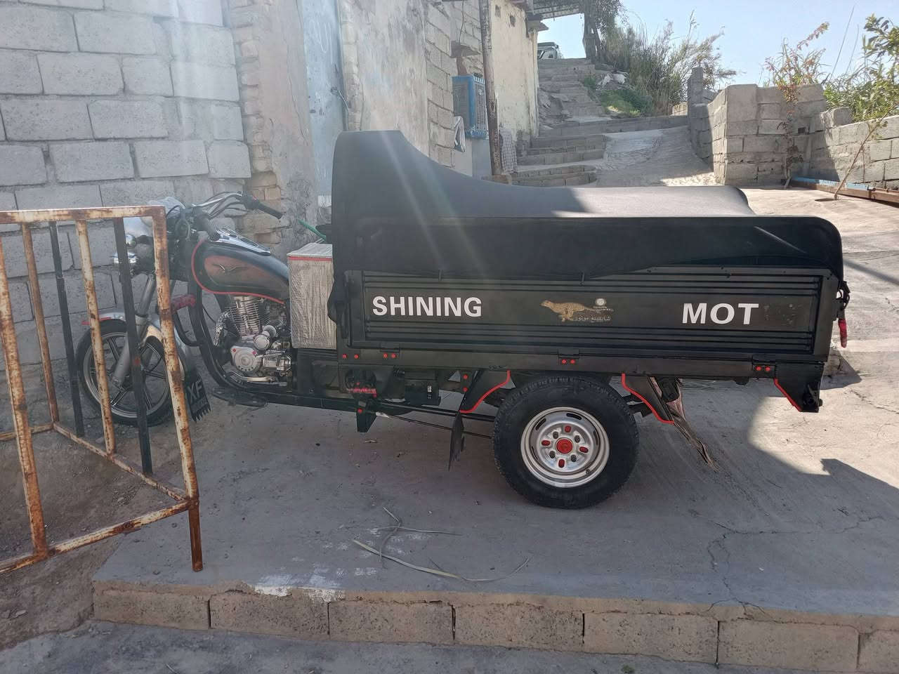 ستوته للبيع موديل 20 مابيهه نقص  مليون 300 وبيهه مجال ***********
