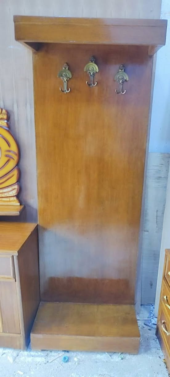 غرفه صاج داخل وخارج كنتورها ابو ٥ ابواب وملحق غرفه داخل وخارج صاج الظهر جرجوبه براغي غرفه كامله من جميع محتوياتها من كنتور وزاويه وجزامه وميز تواليت وجربايه طبعا صبغ تلميع كله بالجديد مسوي كلش نظيفه السعر ٥٢٥ الف مكانها بغداد متوفر توصيل بكروة للحجز مراسلة الصفحه


**إذا كنت صاحب هذا الإعلان وتريد حذفه لأي سبب، رجاءا أرسل رسالة إلى الدعم الفني**