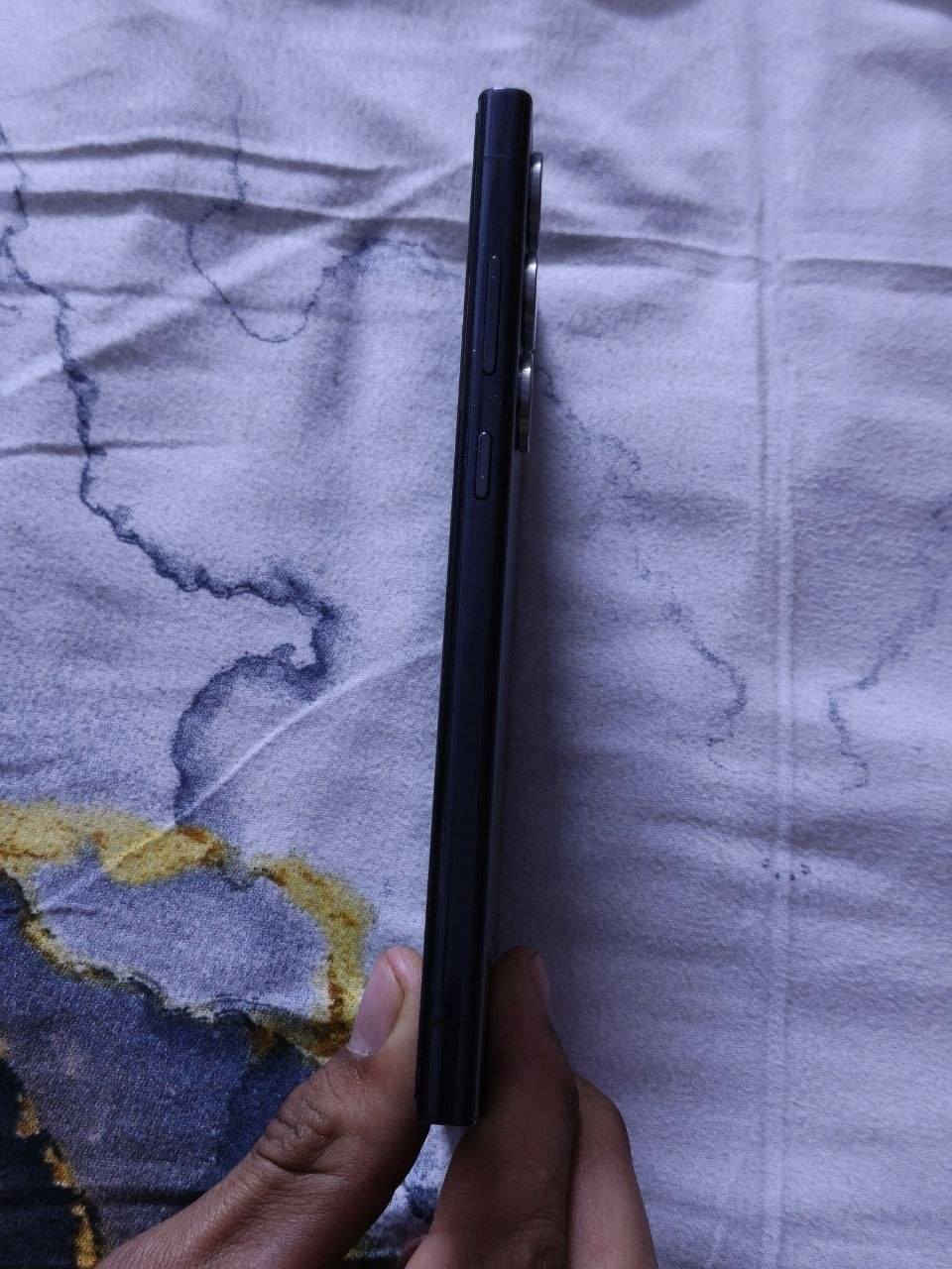 الترا 23
ذاكره 256
نضافه 100%
ملحقات شاحنه فقط 
مكاني كوت انوار الصدر 
***********
السعر 775
