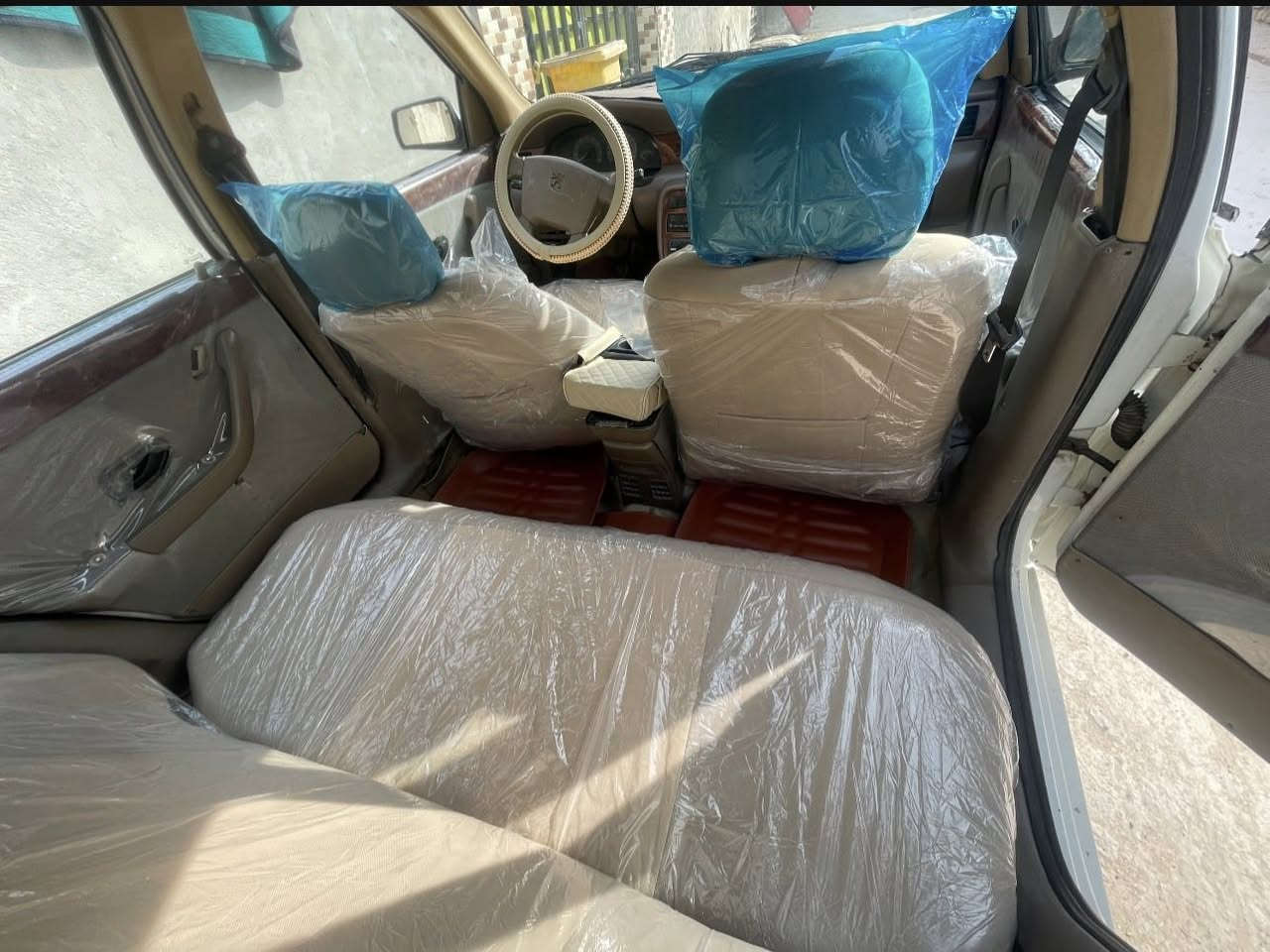 بيع مستعجل 
سمند ٢٠١٠ 
رقم انكليزي باسمي 
كير خير من الله  
محرك لا تبخير ولا تنقيص 
حداديه مكفوفه 
تخم تاير جديد 
فلنجات ودسكات شد جديد 
دوشمه جديده 
سنويه ٣١ صلاحيتها 
نقصها فقط كمبريسر صوندات كلها موجوده وجاهزه 
مداور ثاني يوم لا غرامات ولا سرقات عليها 
بيها طخات بسيطه بالكشر 
سعرها ٣٣ وبيها محال حك الجيه 
اتصال فقط غير متواجد بالفيس 
مكان السياره بابل 
***********
