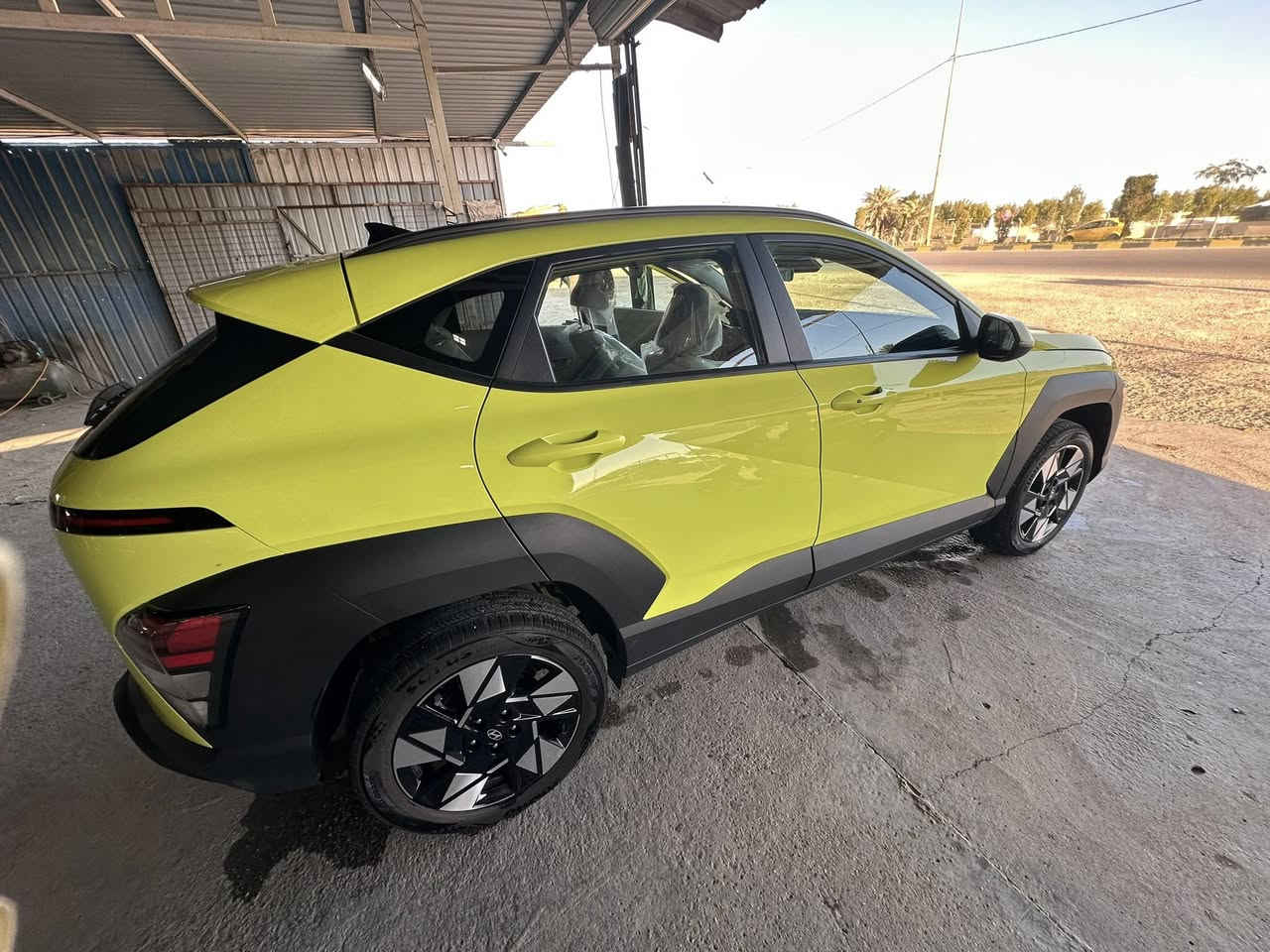 السلام عليكم 

((للبيع فقط ))
هونداي كونا 2024
وارد امريكي 

((السيارة جاهزة وكاملة وحادث خفيف بدون ايرباك بدون كلوب ب الدشبول
ومكفولة عدا حادثها ))
(( بصمتين كتلوكات الشركة ارضيات سبير وعدة كاملة بوضع  الشركة ))

🪬حادث مرفق بالصور 
ورقم الشاصي🪬

KM8HBCAB3RU066817

 🪬((بدون رقم ))🪬

تترقم جميع المحافظات 
((المواصفات))

🪬عداد13,000مــيل mi

🪬اللون ليموني ممميز 🍋 

🪬 داخل ابيض 

🪬 محرك 2000 دوش 
وباقي الموصفات المعروفة
العنوان بابــل مركز المدينة
 📞 هاتف ‭***********
واتساب +اتصال + ماسنجر
