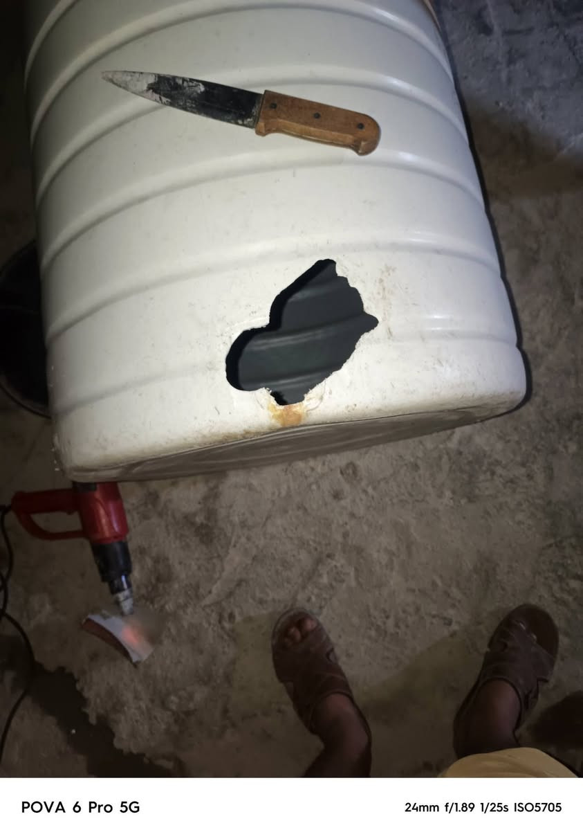 اخوان انه مصلح تانكيات تخابرني اجيك للبيت  بأسعار مناسبة لجميع مناطق البصرة  هذا رقمي للمراسله واتساب او اتصال ***********
