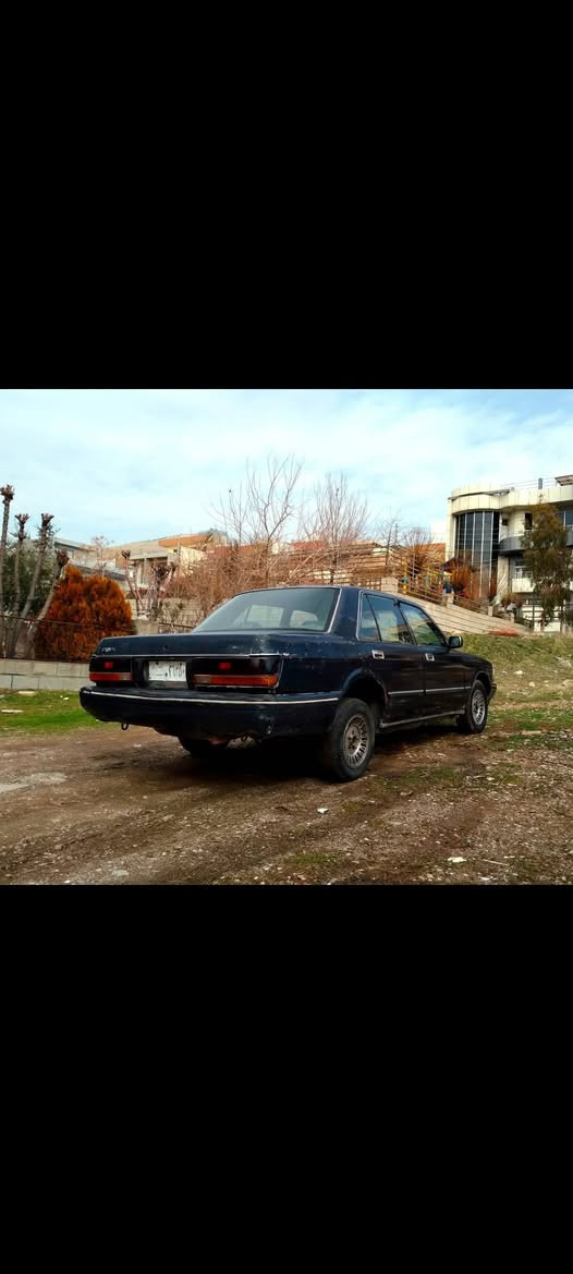 ئەم سیدانە بۆ فرۆشتن 
مۆدێلی 1990 
گێڕو مەکینەی ئەڕنەب 2500 ی تۆماتیک 
ئاڕمی پلاستیکی سلێمانی 
پێنج تایە و ویلی سۆپەر لەژێریا 
کارەبای و گەرمی ئیش ئەکات 
کۆمپلێسەری تەبریدی لەسەرە 
جام کارەبا 

سەیارەکە تەنها پارەی گێڕ و مەکینەکەیە 
نرخی 13 گەڵا 
شوێن سلێمانی 

***********

*********** السليمانية, العراق
