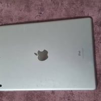 ايباد 9 ذاكره 64 نظافه 100% 100 مكفول حتى من الزلغ مكاني بغداد حي البت...